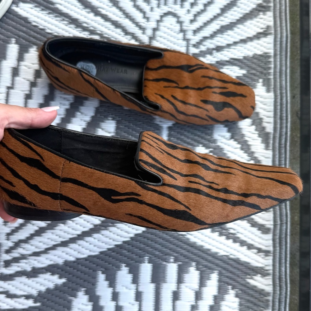 Who What Wear poppy flat tiger loafers in medium brown
